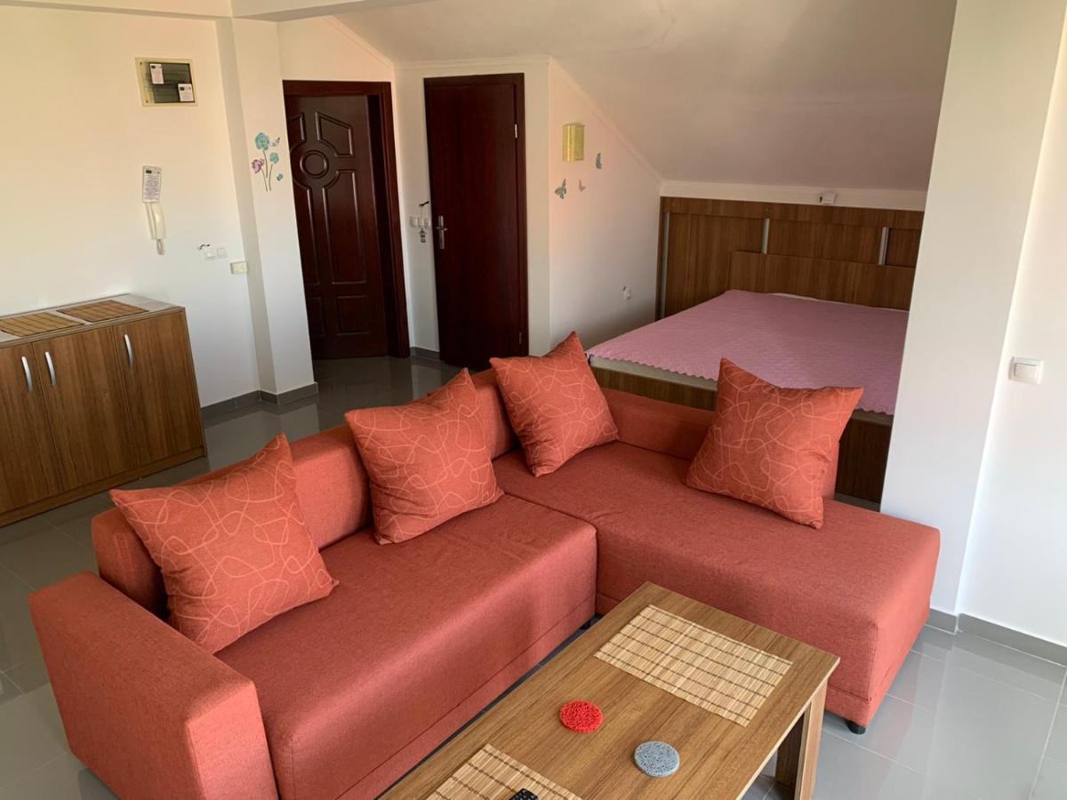 Hotel Yard House Trpejca Ochryda Zewnętrze zdjęcie