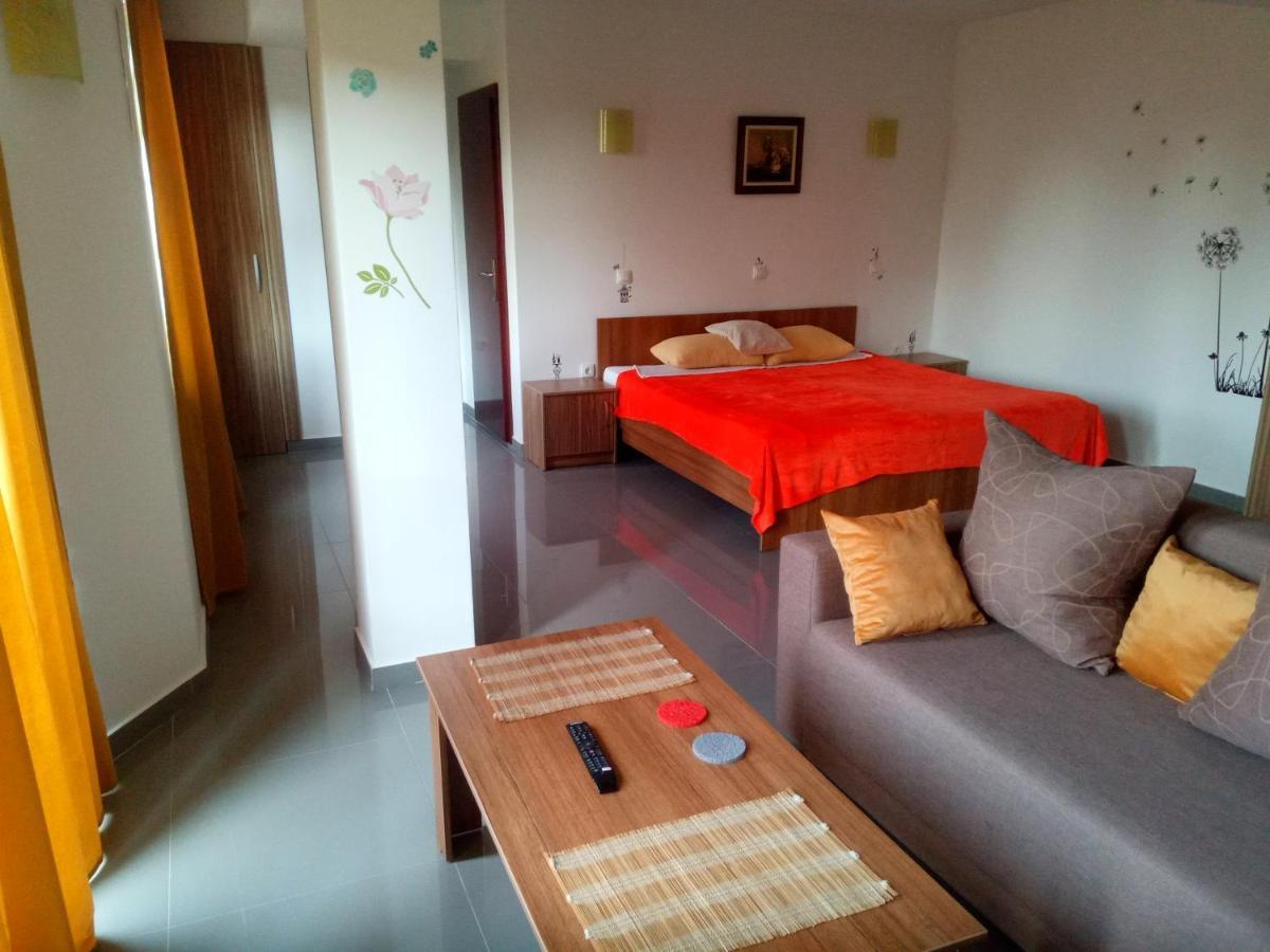 Hotel Yard House Trpejca Ochryda Zewnętrze zdjęcie