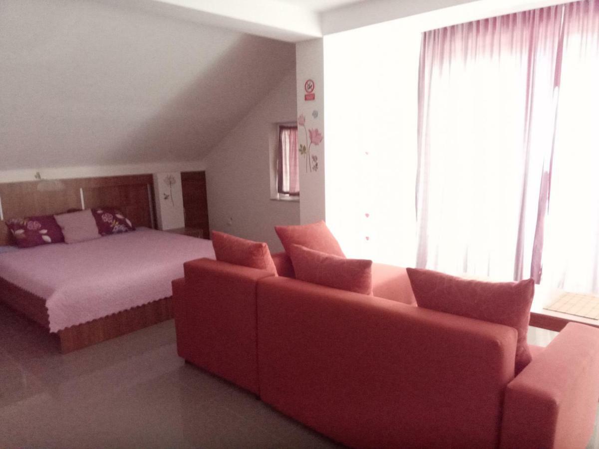 Hotel Yard House Trpejca Ochryda Zewnętrze zdjęcie