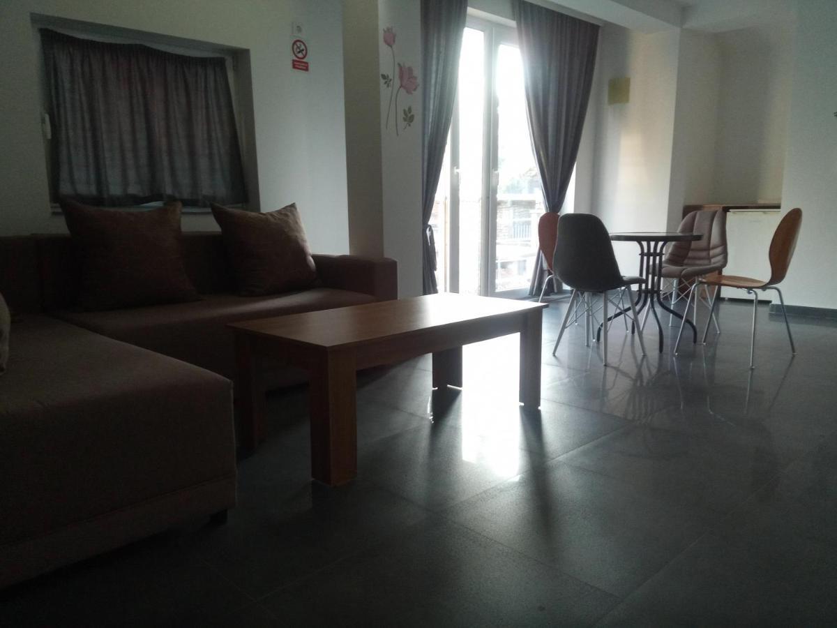 Hotel Yard House Trpejca Ochryda Zewnętrze zdjęcie